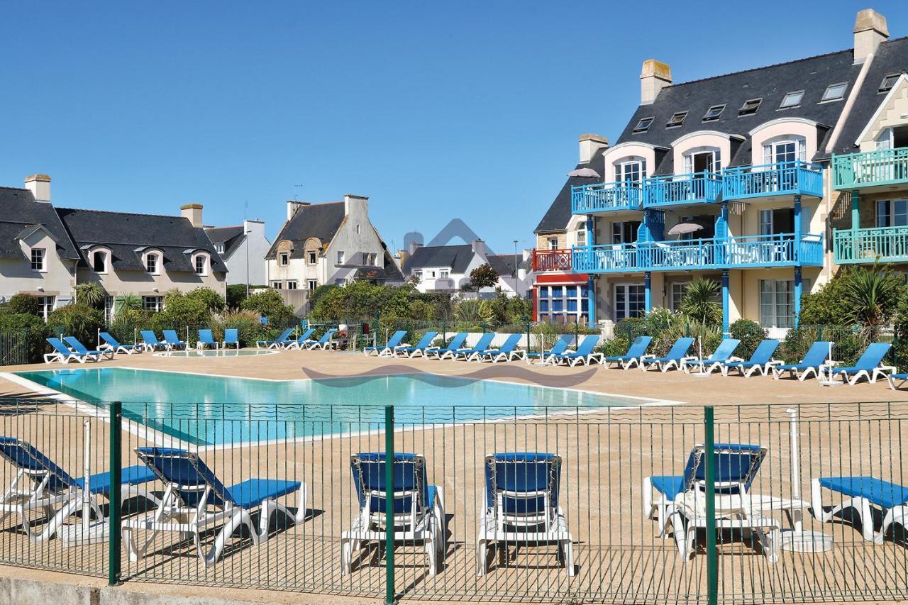 Au Guilvinec Seaside Retreat: Ocean Views, Pool & Garden Oasis Apartment Exterior photo